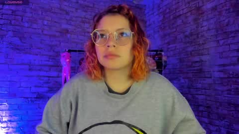 Snapshot of cherry_xoxx chatting on 09.12.25 online show from 09.12.25