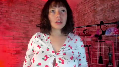 Snapshot of cherry_xoxx chatting on 09.29.25 online show from 09.29.25