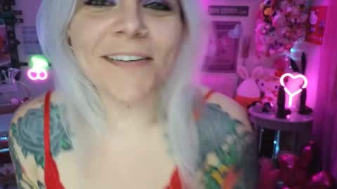 Snapshot of cherryb0mbb0mb chatting on 02.13.25 CherryBombBomb online show from 02.13.25