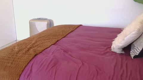 Snapshot of cherrybabexx chatting on 12.02.24 Cherrybabe online show from 12.02.24