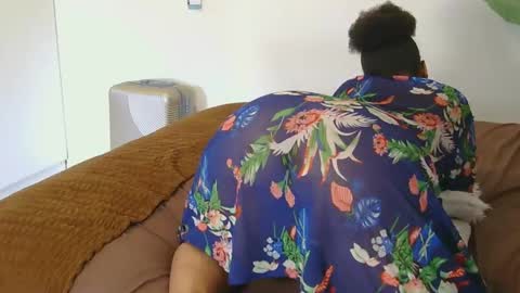 Snapshot of cherrybabexx chatting on 12.13.24 Cherrybabe online show from 12.13.24