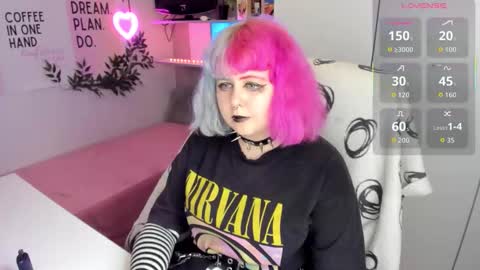 Snapshot of cherrybounce chatting on 02.08.26 Sarah online show from 02.08.26