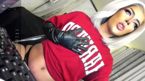 Snapshot of cherryharper chatting on 01.12.25 THE ALPHA GODDESSOFSEXUALDESIRE online show from 01.12.25