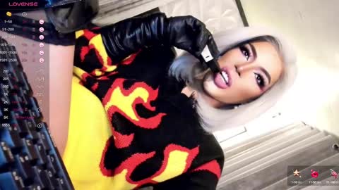 Snapshot of cherryharper chatting on 01.17.25 THE ALPHA GODDESSOFSEXUALDESIRE online show from 01.17.25