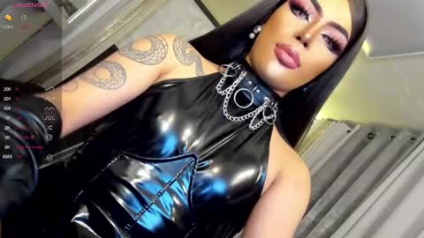 Snapshot of cherryharper chatting on 01.24.25 THE ALPHA GODDESSOFSEXUALDESIRE online show from 01.24.25