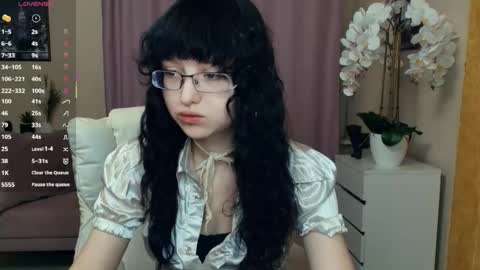 Isabel online show from 05.10.26