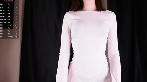 Snapshot of cherrymira chatting on 06.07.26 Loise online show from 06.07.26