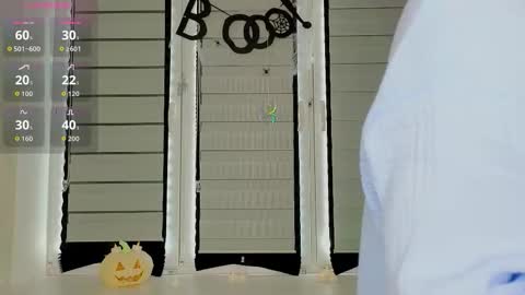 Lysia online show from 10.21.25