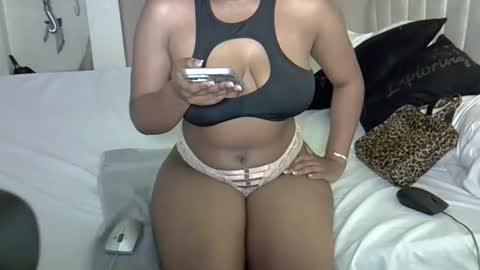 Snapshot of cherrywaro chatting on 02.17.26 cherry online show from 02.17.26