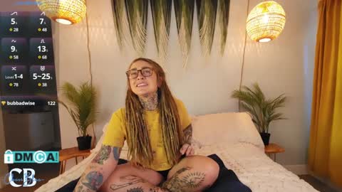 Snapshot of cheviblue chatting on 02.03.25 Chevi Blue online show from 02.03.25