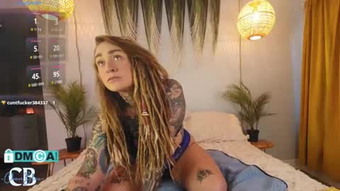 Snapshot of cheviblue chatting on 02.06.25 Chevi Blue online show from 02.06.25