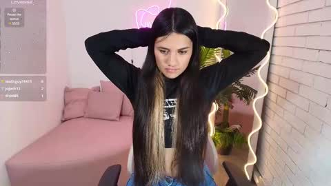 Snapshot of chiara_tay chatting on 02.27.25 Chiara online show from 02.27.25