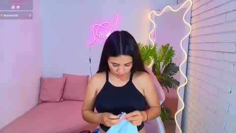 Snapshot of chiara_tay chatting on 03.05.25 Chiara online show from 03.05.25