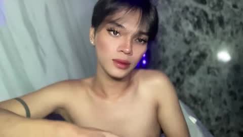 Snapshot of chichay_addams chatting on 12.21.25 Addams online show from 12.21.25