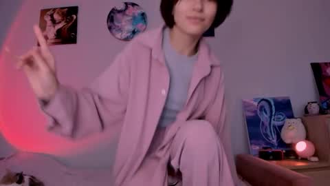 Vivian online show from 10.24.25