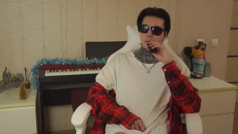 Snapshot of chillguy2k chatting on 01.04.25 Rick online show from 01.04.25