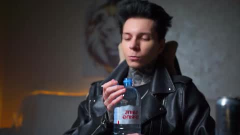 Snapshot of chillguy2k chatting on 09.18.25 Rick online show from 09.18.25