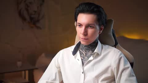 Snapshot of chillguy2k chatting on 10.29.25 Rick online show from 10.29.25