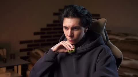 Snapshot of chillguy2k chatting on 12.01.25 Rick online show from 12.01.25