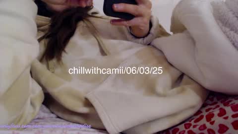 Snapshot of chillwithcamii chatting on 03.06.25 yoursensualparadise online show from 03.06.25