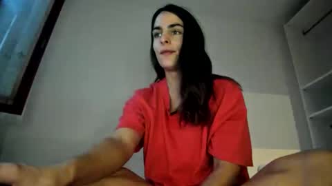 Snapshot of chillwithcamii chatting on 09.29.25 yoursensualparadise online show from 09.29.25