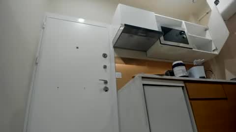 Snapshot of chillwithcamii chatting on 10.03.25 yoursensualparadise online show from 10.03.25