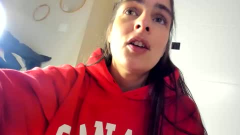 Snapshot of chillwithcamii chatting on 11.21.25 yoursensualparadise online show from 11.21.25