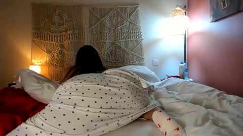 Snapshot of chillwithcamii chatting on 11.25.25 yoursensualparadise online show from 11.25.25