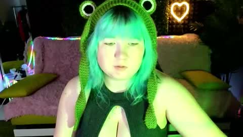 Snapshot of chimberwol chatting on 09.17.25 Chim-Chim online show from 09.17.25