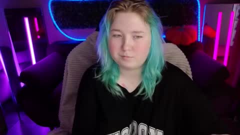 Snapshot of chimberwol chatting on 11.28.25 Chim-Chim online show from 11.28.25