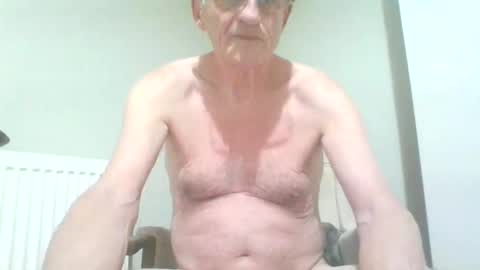 Snapshot of chipper341596 chatting on 12.23.24 chipper341596 online show from 12.23.24