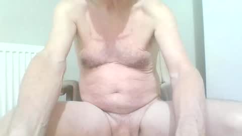 Snapshot of chipper341596 chatting on 01.10.25 chipper341596 online show from 01.10.25