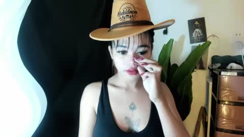 Snapshot of chixies_ladies chatting on 07.25.26 chixies_ladies online show from 07.25.26