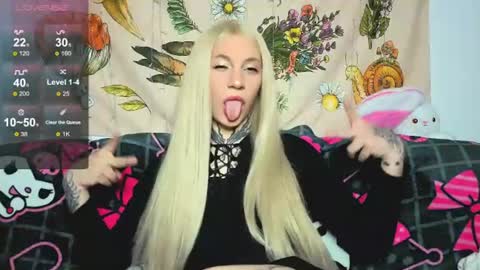 Chloe INDEPENDENT MODEL online show from 06.12.26