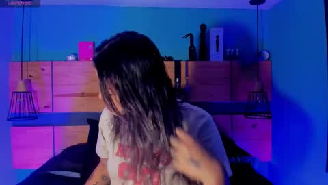 Chloeallennn  online show from 03.16.26