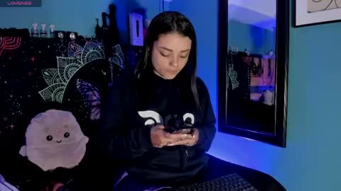 Chloeallennn  online show from 05.03.26