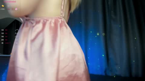 Snapshot of chloe__kiss chatting on 12.13.24 Chloe online show from 12.13.24