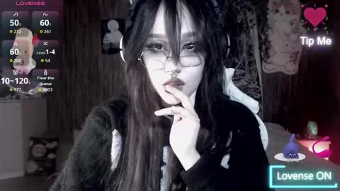 chloe_crystall_killer online show from 10.25.25