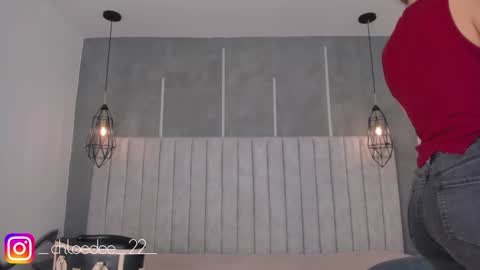 Snapshot of chloe_dee_ chatting on 01.28.25 Chloe online show from 01.28.25