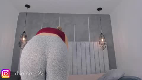 Snapshot of chloe_dee_ chatting on 02.02.25 Chloe online show from 02.02.25