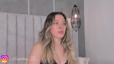 Snapshot of chloe_dee_ chatting on 02.13.25 Chloe online show from 02.13.25