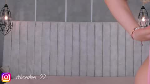 Snapshot of chloe_dee_ chatting on 03.09.25 Chloe online show from 03.09.25