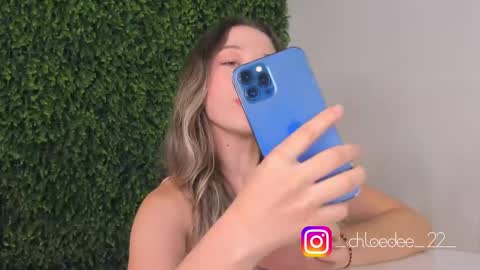Snapshot of chloe_dee_ chatting on 09.11.25 Chloe online show from 09.11.25