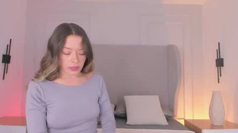 Snapshot of chloe_dee_ chatting on 11.14.25 Chloe online show from 11.14.25