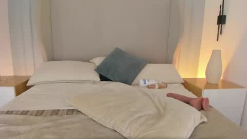 Chloe online show from 05.11.26