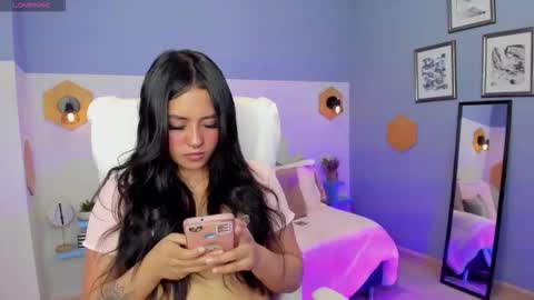 Chloe online show from 11.26.25