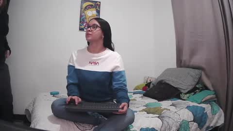 Snapshot of chloe_hotx chatting on 02.10.25 Chloe and Danna online show from 02.10.25