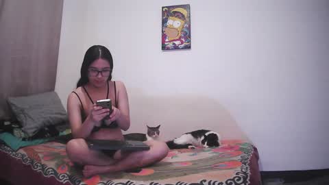 Snapshot of chloe_hotx chatting on 02.26.25 Chloe and Danna online show from 02.26.25