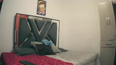 Snapshot of chloe_hotx chatting on 10.10.25 Chloe and Danna online show from 10.10.25