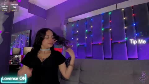 Isabella curly hair - Anastasia short hair  online show from 01.05.25